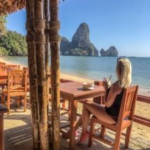 15DAF7EF-C8C6-40BE-9CC8-76C63C27E068 15DAF7EF-C8C6-40BE-9CC8-76C63C27E068