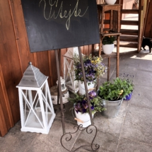 0F7B9E40-3AA3-431E-9DFD-00D33ACB3D4E 0F7B9E40-3AA3-431E-9DFD-00D33ACB3D4E